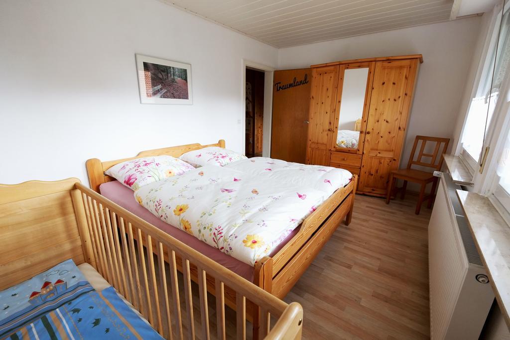 Wolfsbau Ferienwohnung ランゲスハイム エクステリア 写真