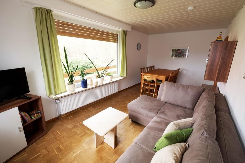 Wolfsbau Ferienwohnung ランゲスハイム エクステリア 写真